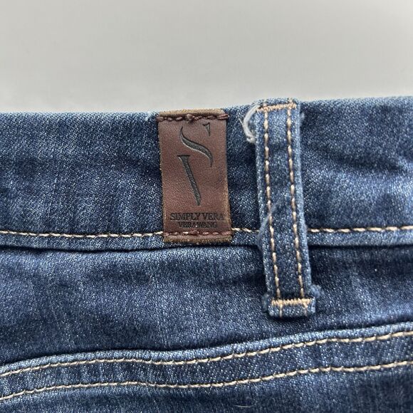Simply Vera Wang Women’s Blue Dark Wash 10P Petite Mid Rise Capri Stretch Denim - Picture 9 of 9